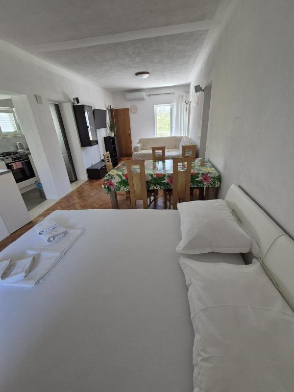 Apartmani Baška Voda - image 31
