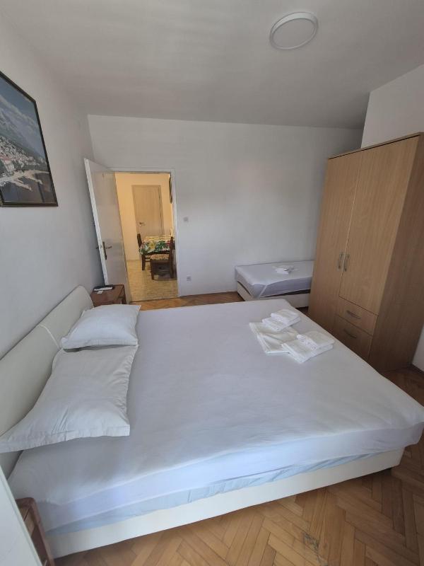 Apartmani Baška Voda - image 4