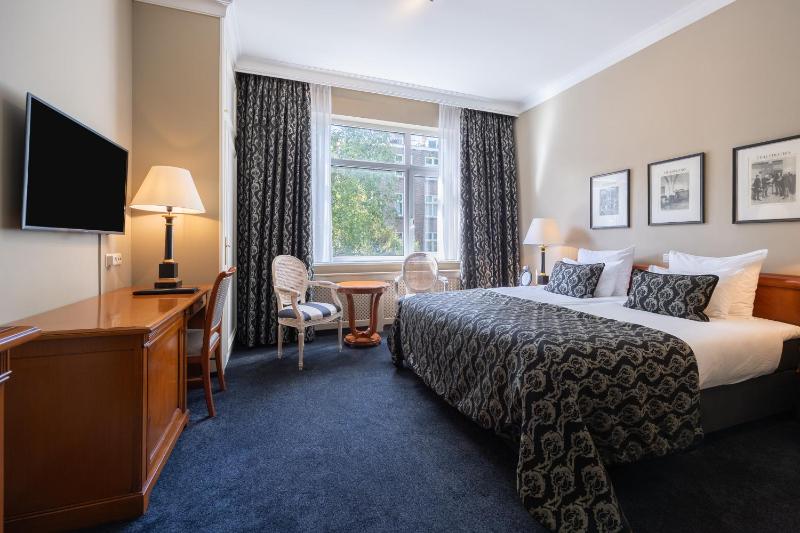 Deluxe Twin/Double Room image 3
