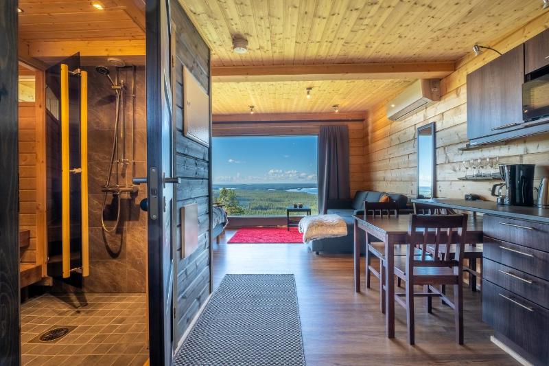 Junior Suite with Mountain View image 3