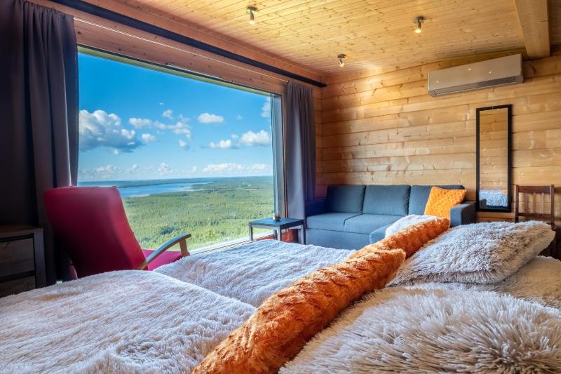 Junior Suite with Mountain View image 2
