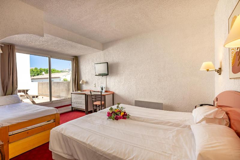 Triple Room image 3