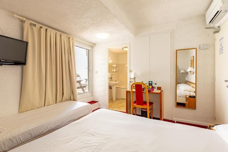 Triple Room image 2