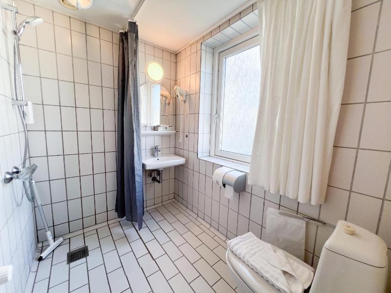 Standard Family Room (2 Adults + 2 Children) image 3