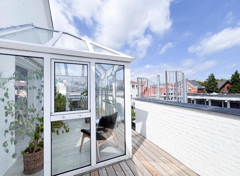 Apartment with Balcony image 3