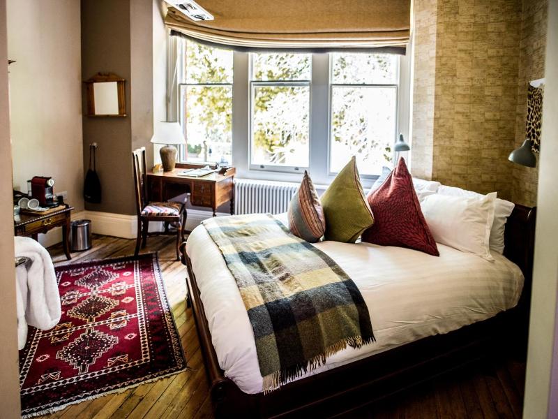 Boutique Double Room image 2