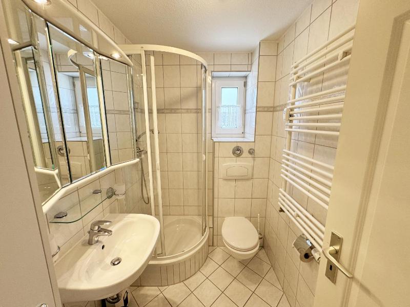 Ferienwohnung Strandmöwe mit Balkon - image 2
