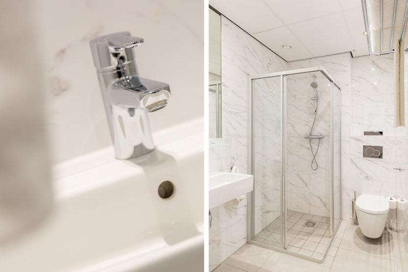 Standard Twin Room image 1