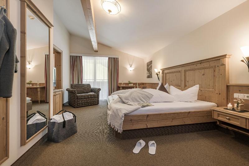 Classic Double Room image 1