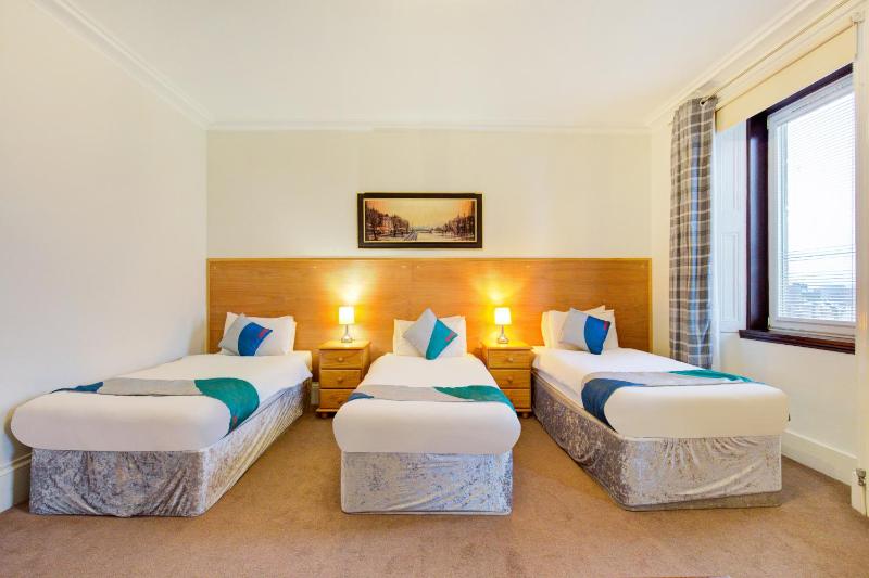 Standard Triple Room - Shared image 1