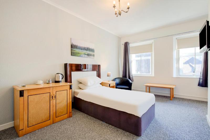 Standard Single Room with Shared Bathroom image 1