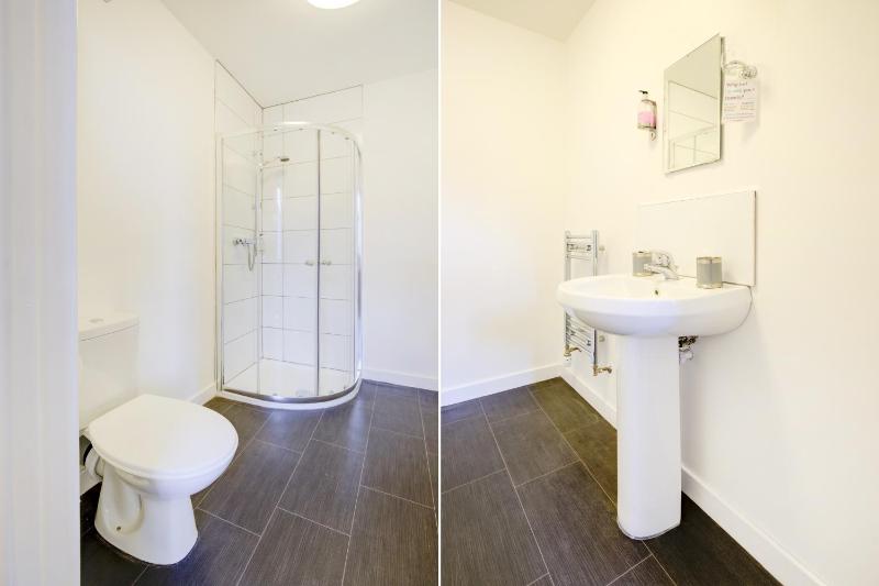 Deluxe Double or Twin Room image 2