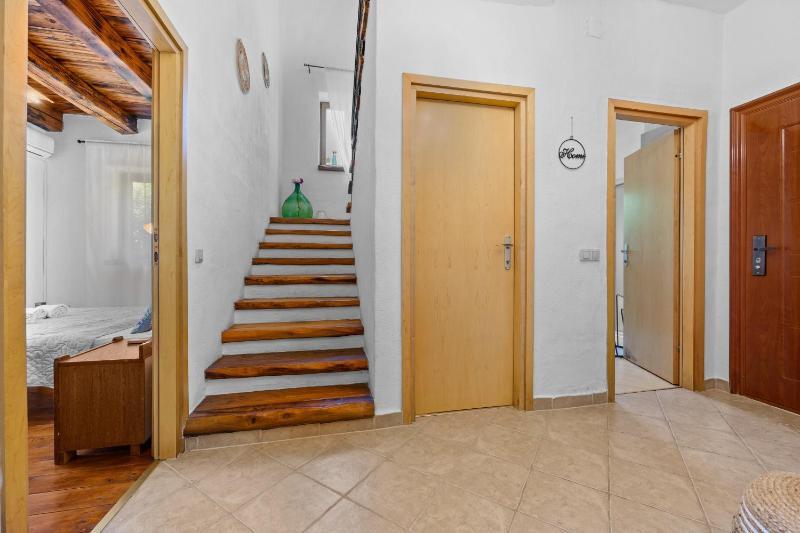 Rustic Villa Lara with pool - image 11