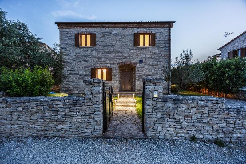 Rustic Villa Lara with pool - image 24