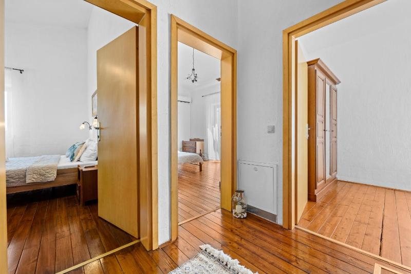 Rustic Villa Lara with pool - image 37
