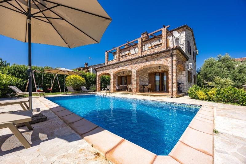Rustic Villa Lara with pool - image 36