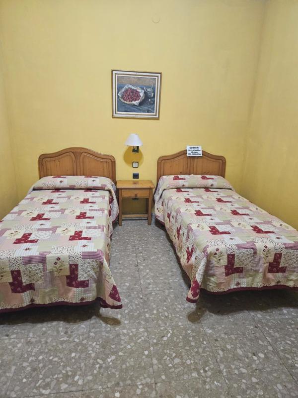 Small Double Room image 1