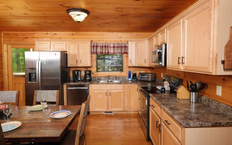 Little Bear Cabin - image 40
