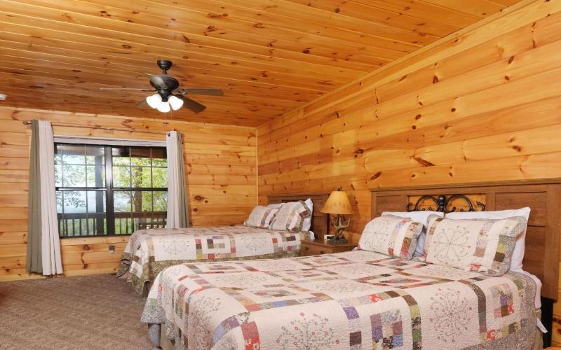 Little Bear Cabin - image 31