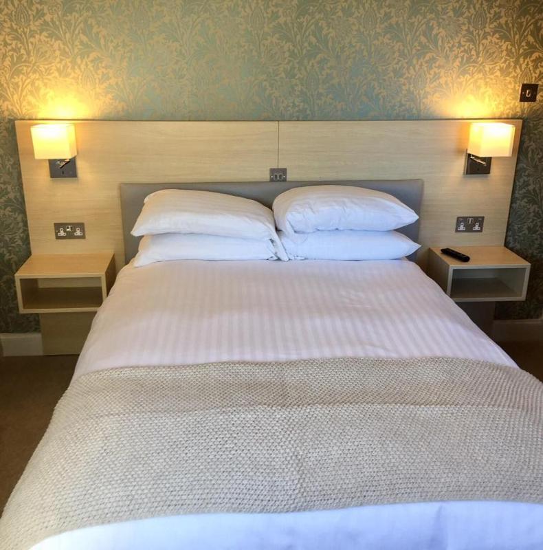 Small Double Room image 1