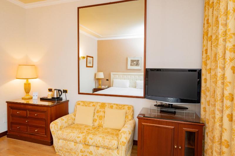 Superior Double Room image 2
