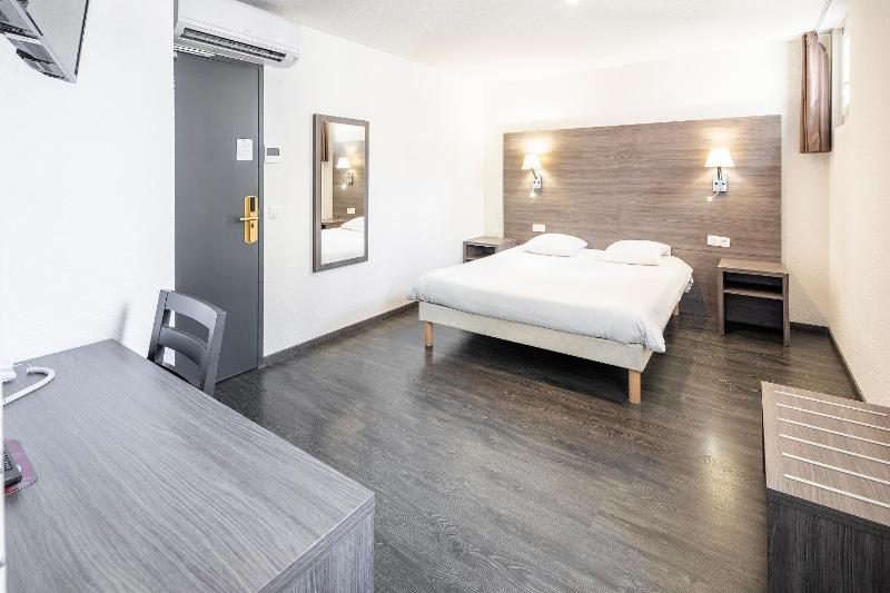 Superior Double Room image 4
