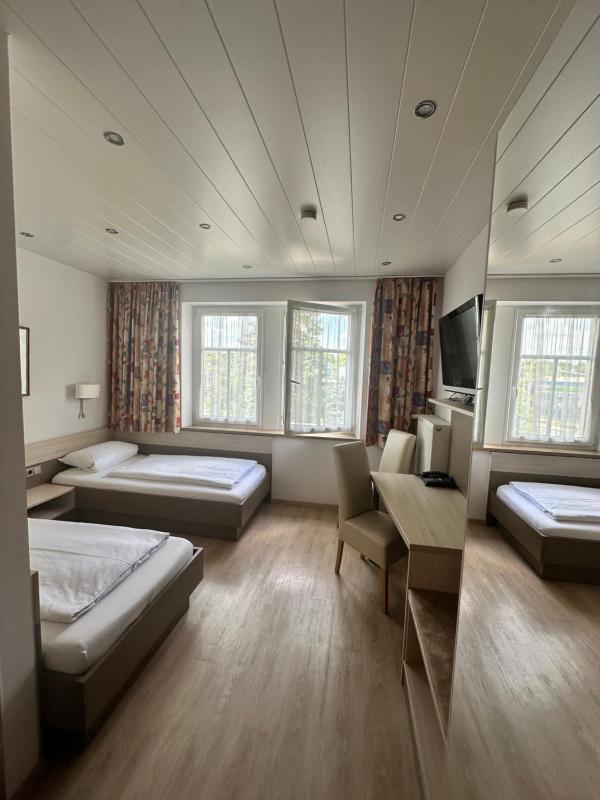 Double or Twin Room with Shower image 1
