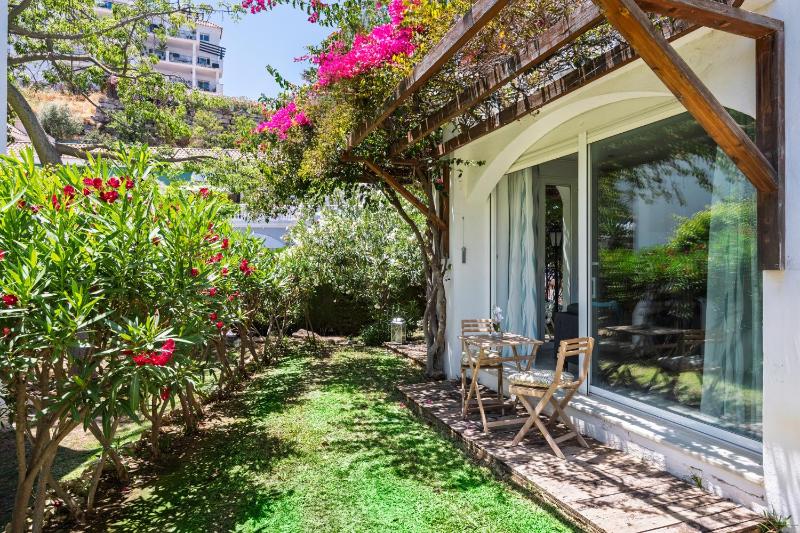 Riviera Dream Gardens by Alfresco Stays - image 16