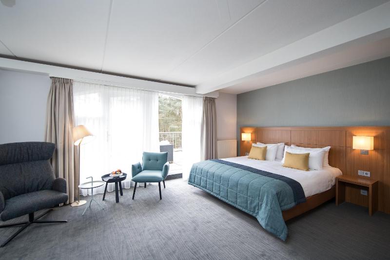 Suite with Roof Terrace image 3