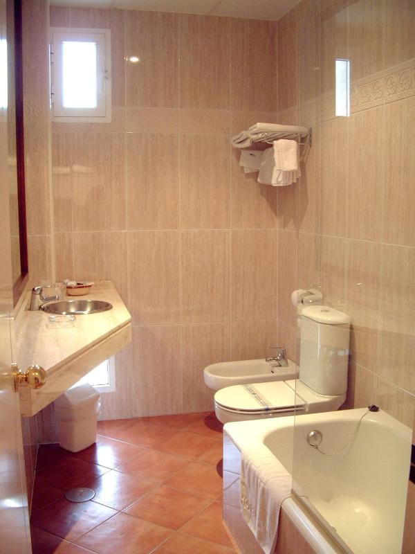 Hotel Guadalquivir - image 46