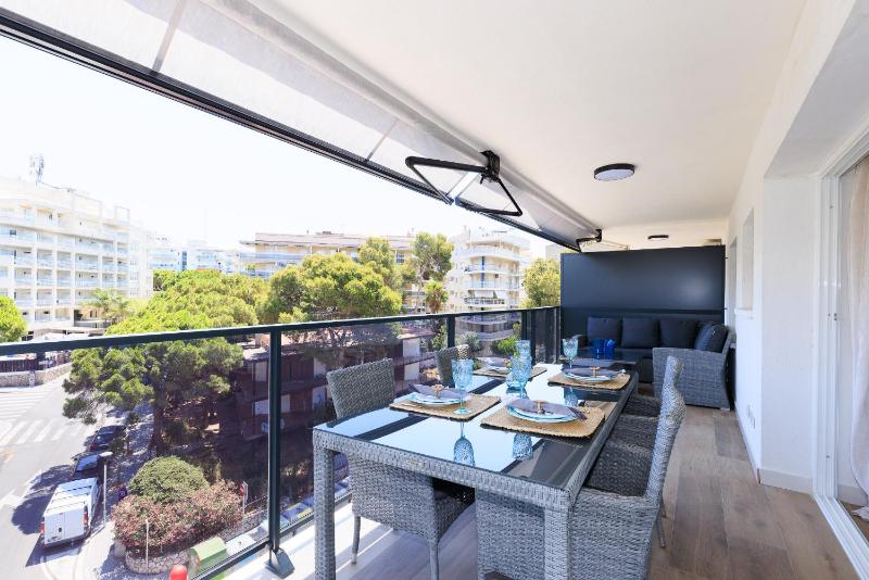 UHC ONDINA APARTMENTS - image 15