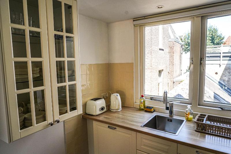 The Balcony at Prinsen Canal apartment Amsterdam - image 3