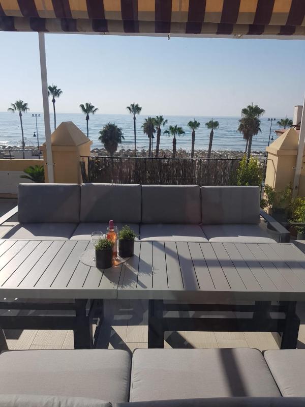 Spacious 200 sq.m. penthouse with sea view terraces - image 33