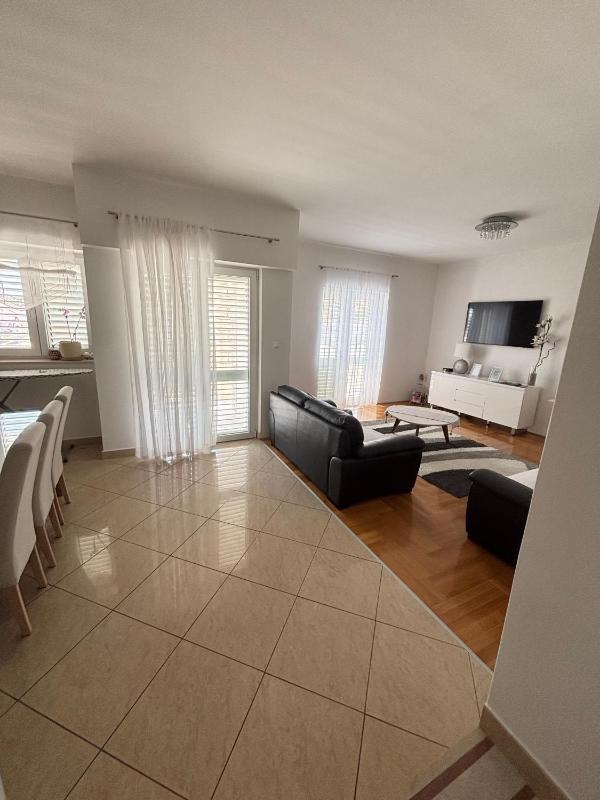 Apartment with Balcony image 4