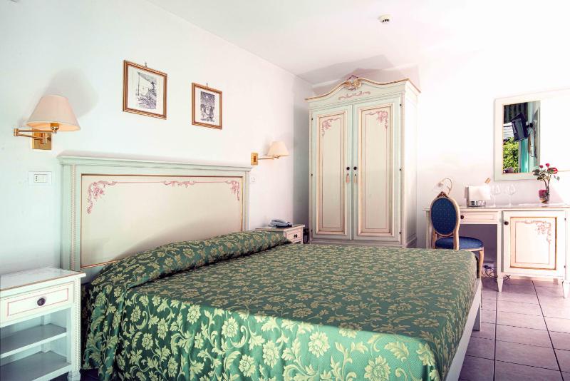 Hotel Oasi - image 9