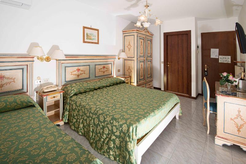 Hotel Oasi - image 37
