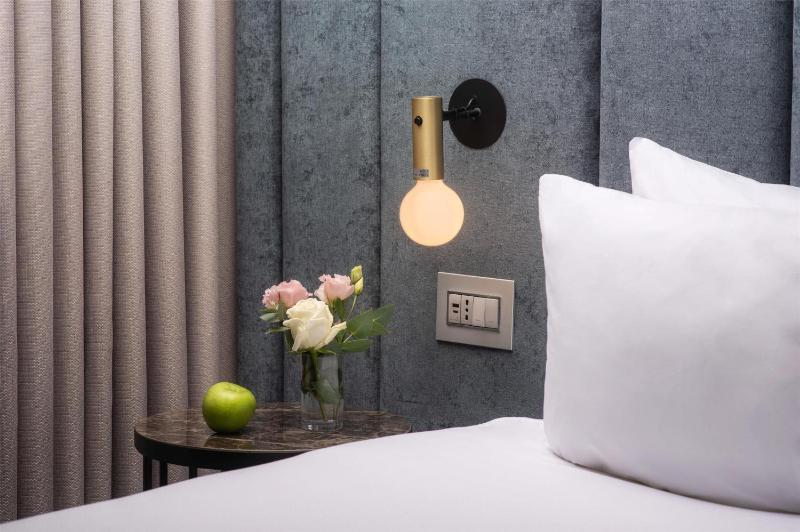 Standard Double or Twin Room image 4