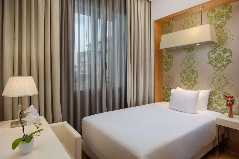 Superior Single Room image 1