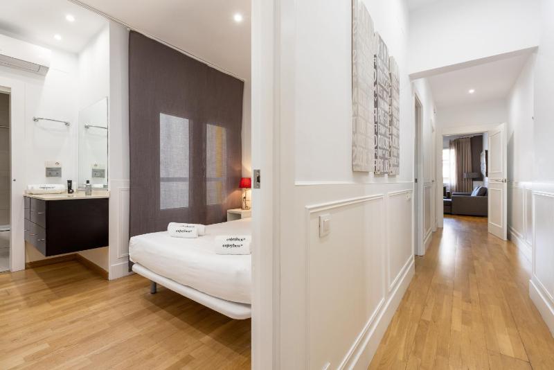 Superior Apartment image 3