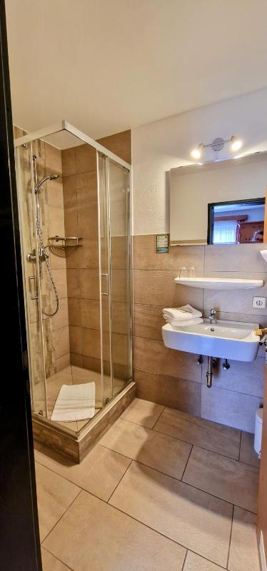 Double Room image 3