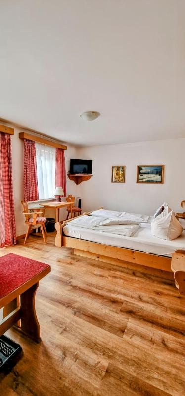 Double Room image 2