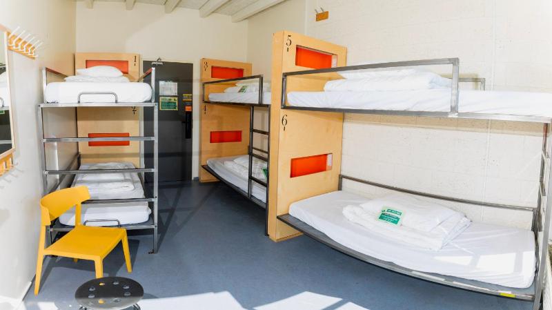 Single Bed in 6-Bed Mixed Dormitory Room image 4