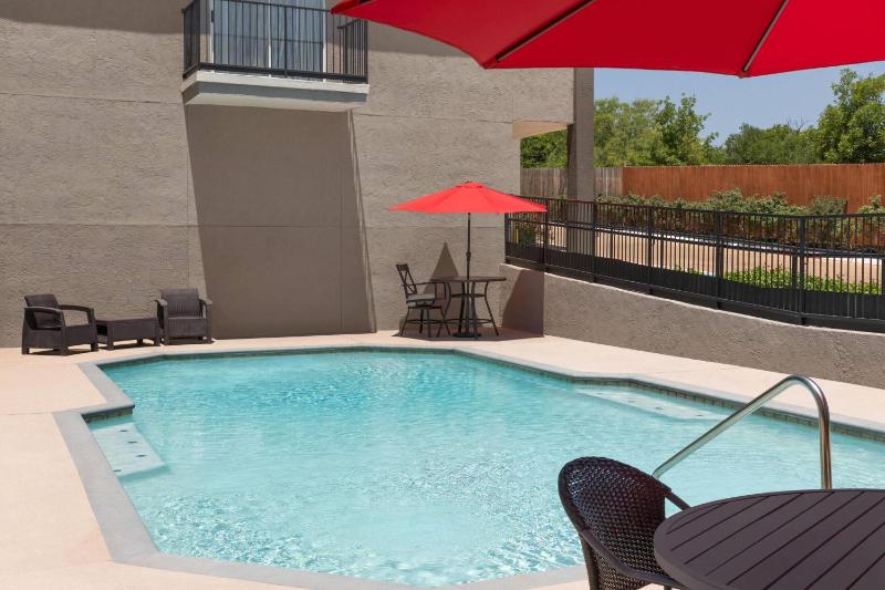 Days Inn by Wyndham Suites Fredericksburg - image 10