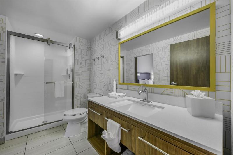 King Studio Suite - Non-Smoking image 3