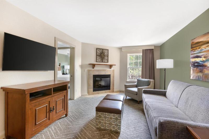 Two-Bedroom Suite image 1