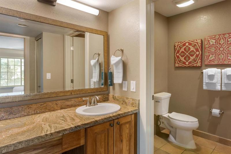 Two-Bedroom Suite image 3