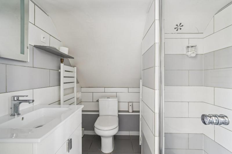 Standard Double Room image 2