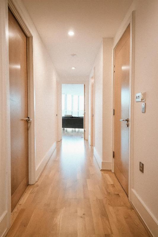Deluxe Two-Bedroom Apartment image 2