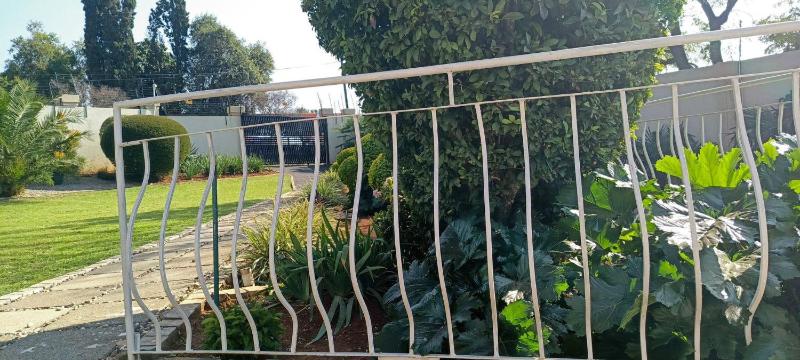 Veelux Self Catering Unit-WiFi-Netflix - image 16