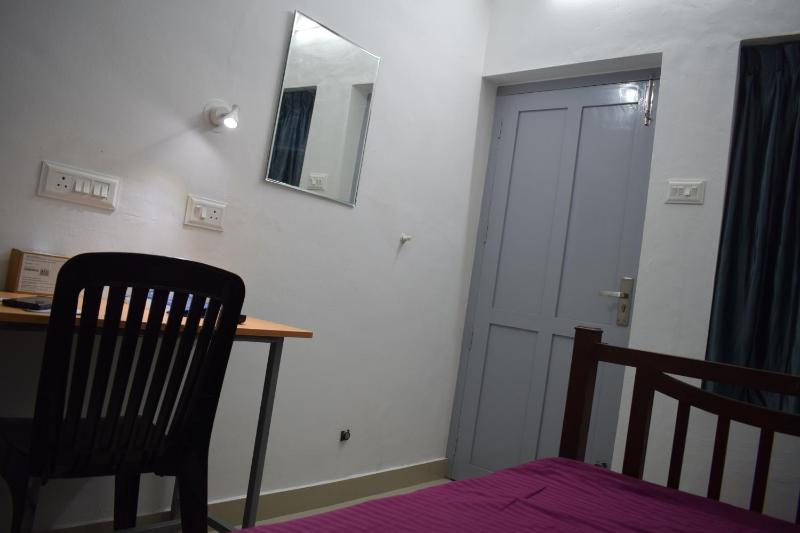 FlexTays Campus - Budget Student Stays - image 12